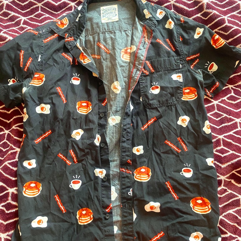 Men’s (Small) Eggs, Bacon, Pancake T Shirt Button Up Collared T-Shirt Funny